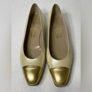 Vintage Salvatore Ferragamo AuthenticLeather Colorblock Heeled Loafers 6.5-7AA